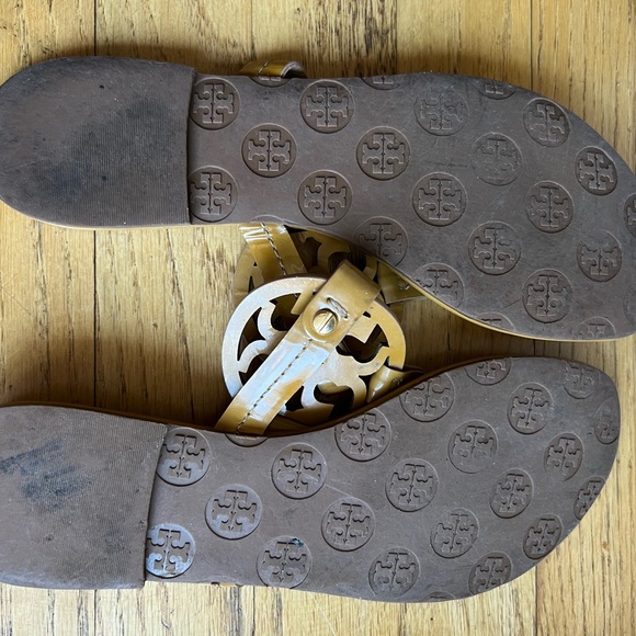 Tory Burch Miller Sandals EUC - Picture 16 of 16
